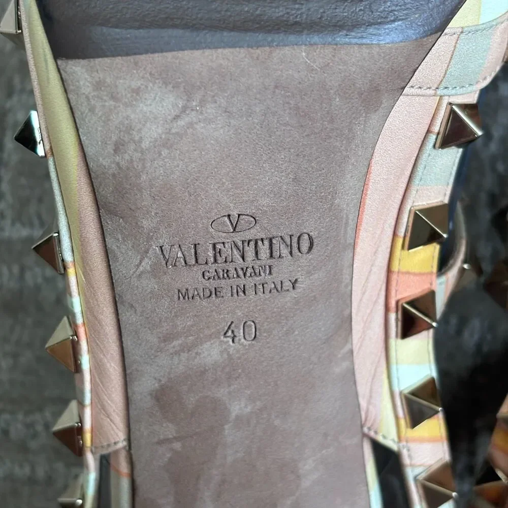 Valentino Garavani Rockstud Pumps Women's IT 40 Pointed Toe Stiletto Heel Chic